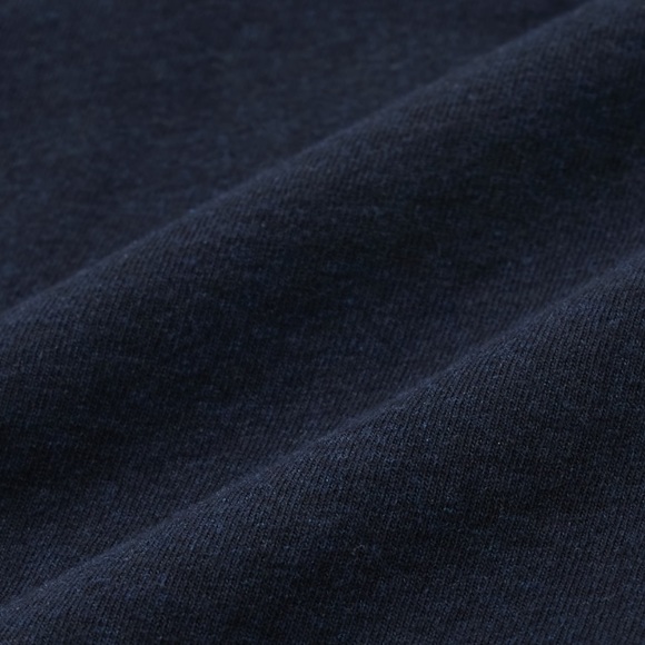 NWOT UNIQLO Basic Tee - Picture 2 of 5